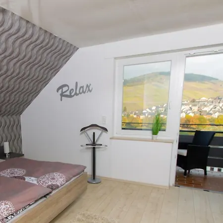 T. Muellers | Nr. 2 Kövenig