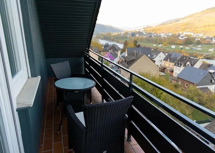 T. Muellers | Nr. 2 Kövenig